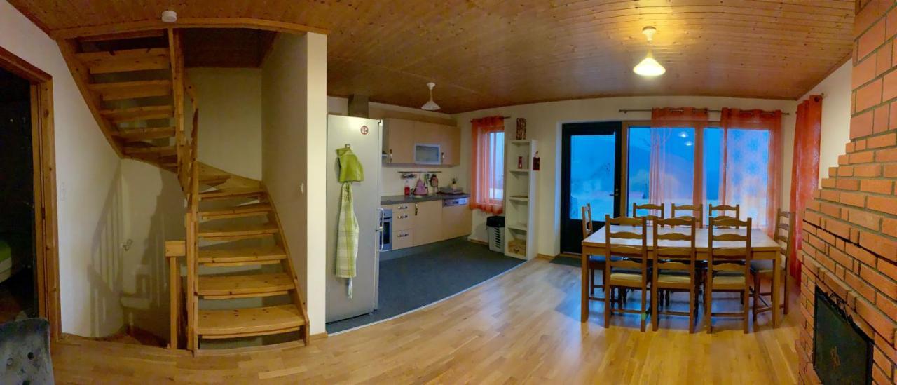 Les Chalets Fleurs De France - Kota Saint-Dalmas Екстер'єр фото